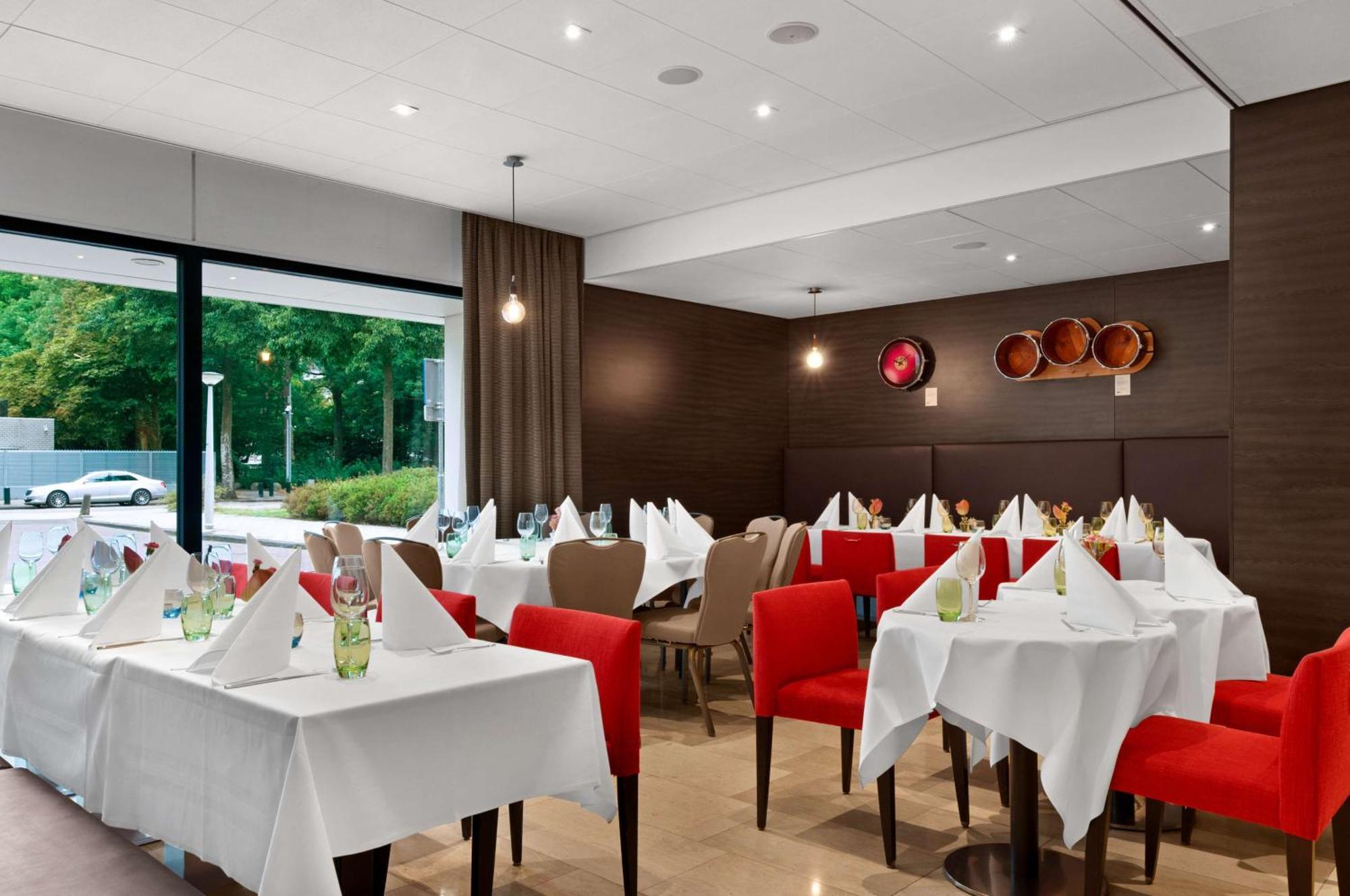 Hotel Nh Zuid 4*