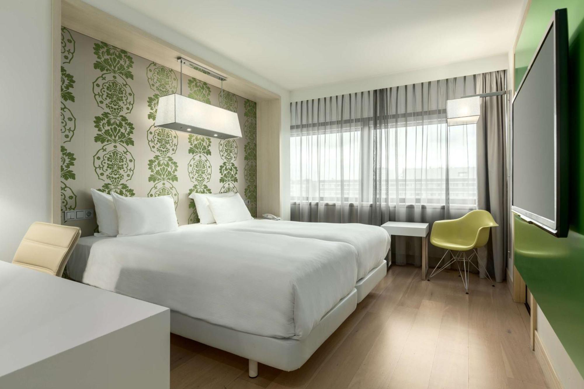 Nh Zuid Hotel 4*